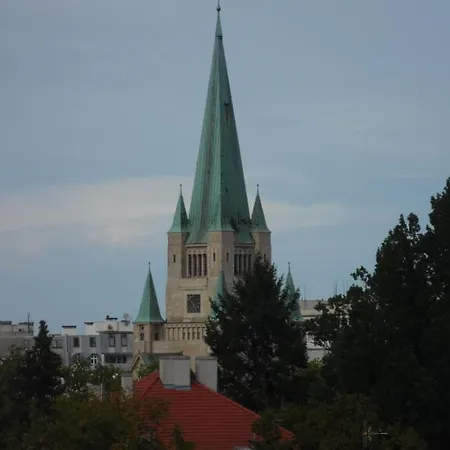 Mezzanine Apartment *